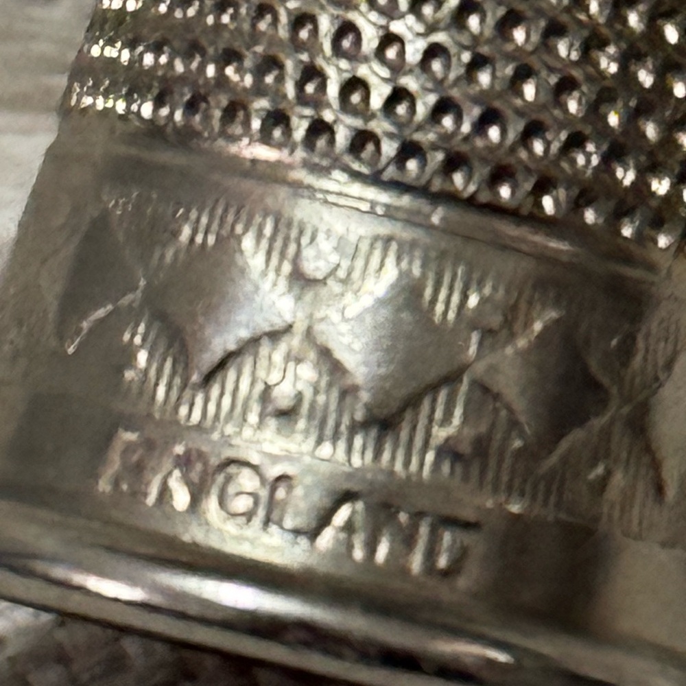 Vintage Silver Thimble-Stamped England-Lightly Used Condition as Pictured - Picture 5 of 15